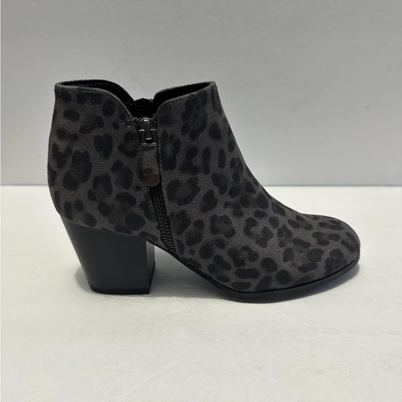 Style & Co. Womens Masrinaa Microsuede Ankle Stacked Booties Shoes Size 6m - Picture 7 of 7